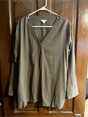 BRASS Olive V-Neck Long Sleeve Tunic Top